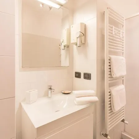 Loppia Bay By Wonderful Italy Апартаменты *