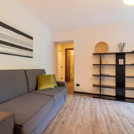 Loppia Bay By Wonderful Italy * Белладжо